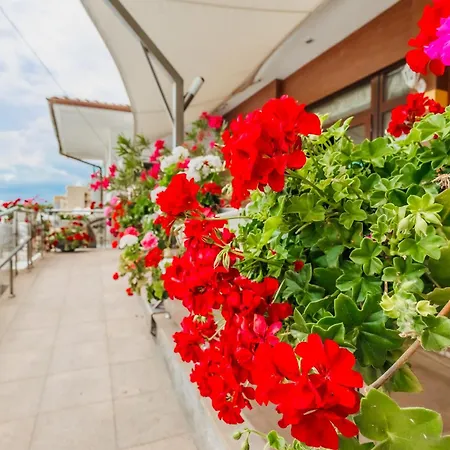 мираж Хотел