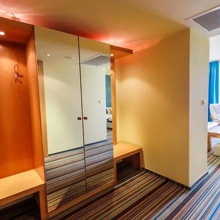 Mirage Hotel 3*