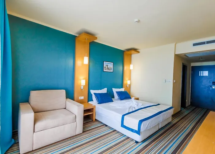 Mirage Отель 3*