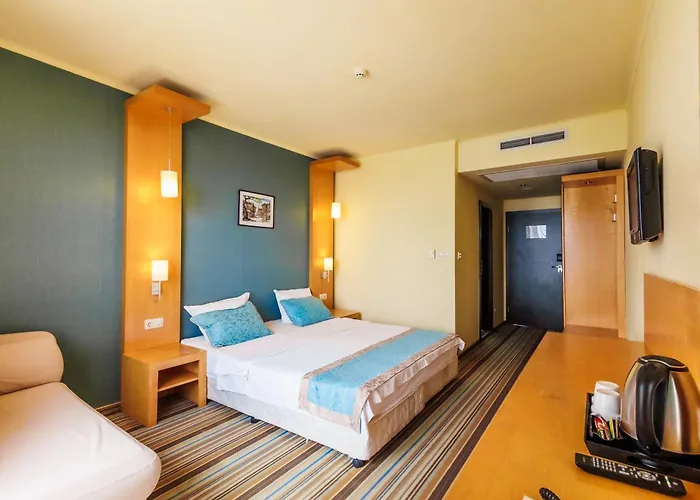 Отель Mirage 3*